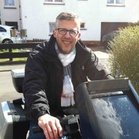 Wolfgang R�Der