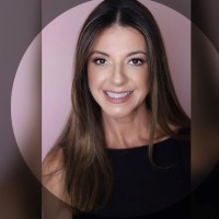Adriana Dias