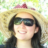 Maria Victoria González