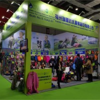 Panda Zheng produces workwear,outdoor garment,dog jacket