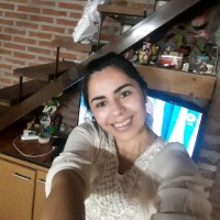 Paula Farias