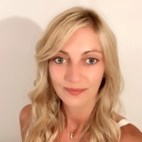 Claudia Noemí OBYSZUK NÚÑEZ