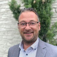 Robert Van De Kraats