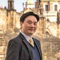 Yong Lee