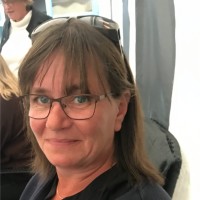 Suzanne Falk