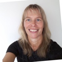 Esther Van Den Nieuwelaar