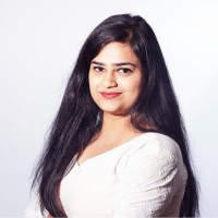 Saloni Vatre