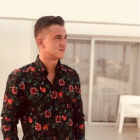 Simon Kamont