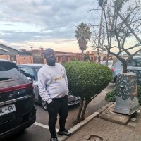 Mandla Mphahlele