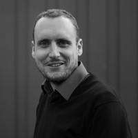 Dirk Backen