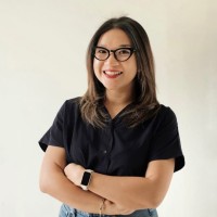 Julia Ayu