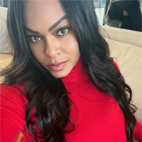 Loni Burke, Cam