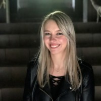 Julie Standaert