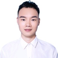 李文龙