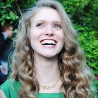 Isabelle Hogarth Farias