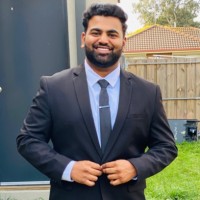 Deepak Gade, Mieaust