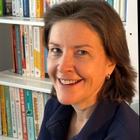 Dr Anna M L Smith