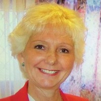 Suzanne White
