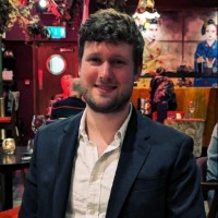 Dr Chris Groves