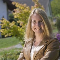 Britta Zölle