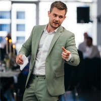 Mads Holbech Esmann