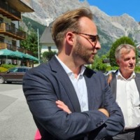 Sebastian Naderer, Dr.