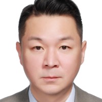 이동진