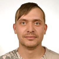 Денис Стаднік