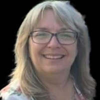 Pam Henselin