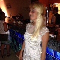 Amie J Marshall