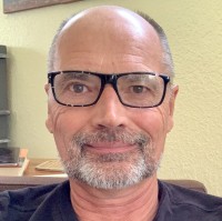 Douglas Dickmann