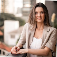 Renata Tanure C. Lobato