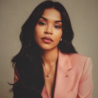 Sadé Davis