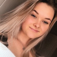 Renée Van Den Berge