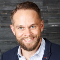 Oliver Kahl, Cfa