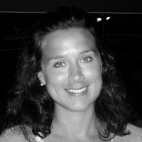 Kelly Lynch