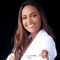 Evelyn Azambuja Lopes