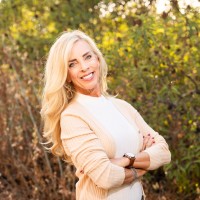 La Vonne Earl,  Relationship and Emotional Wellness Coach