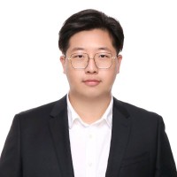 Zhiyang Y.