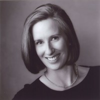 R. Eszter Racz