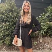 Kim H.