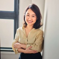 山崎万里子山崎万里子 is an Influencer
