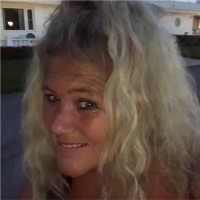Carolin Bump