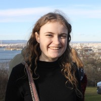 Róisín Ní Fhallúin