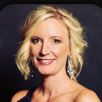 Kelly Linton