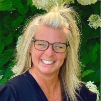 Stephanie Shiflett, Cica