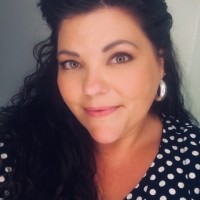 Kristi Flores