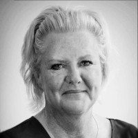 Sandra Van Der Burg-Moen