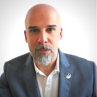 Luis Enrique Fernández-Puente ∴