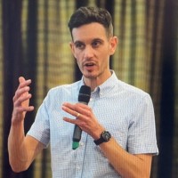 Dan Barnett